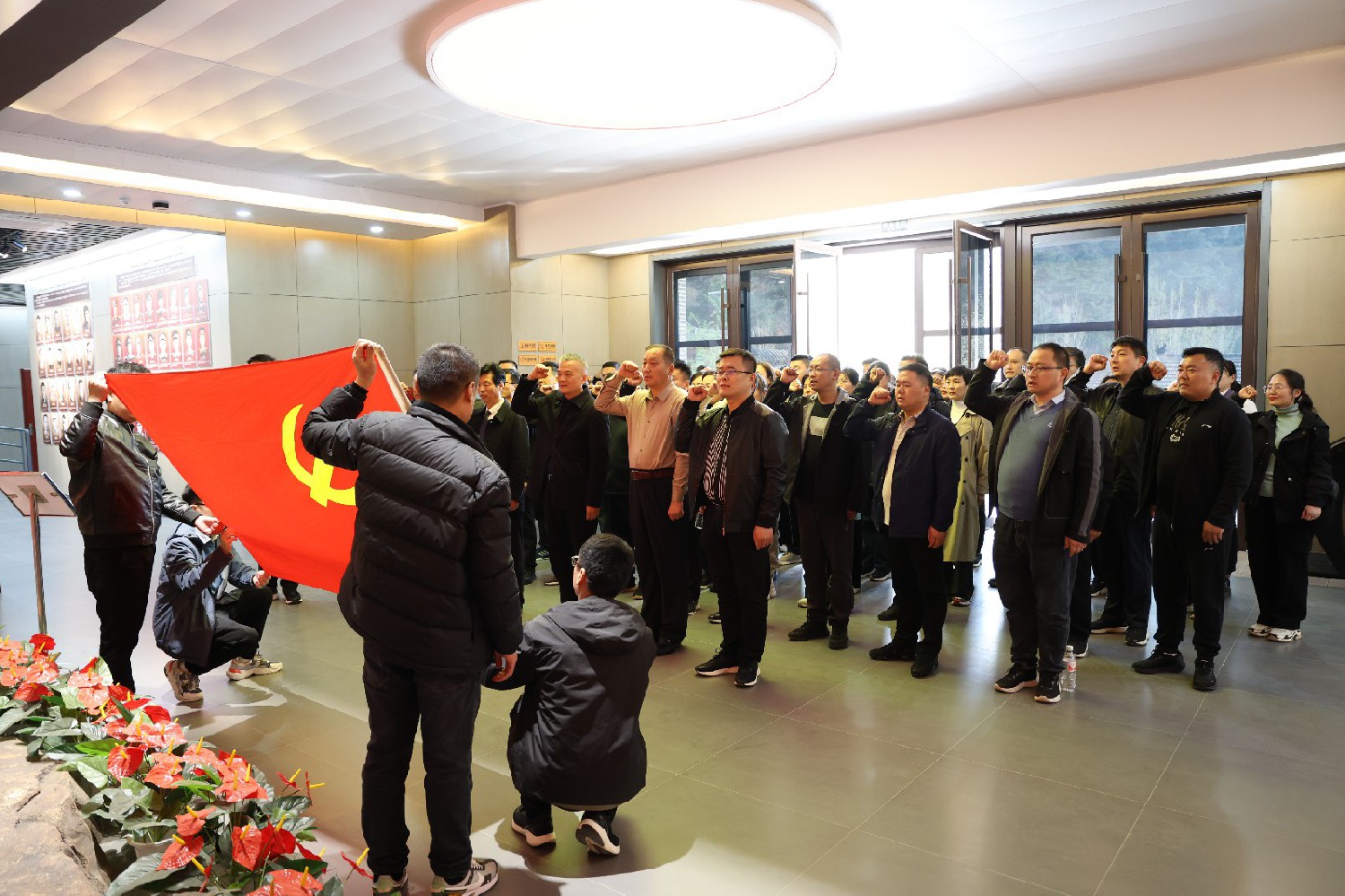 集團(tuán)赴徂徠山：重溫革命歷史，共筑愛國(guó)情懷